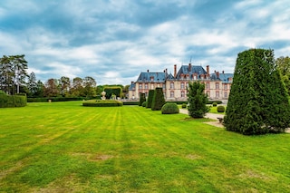 Beautiful park surrounds the ancient castle of Breteuil