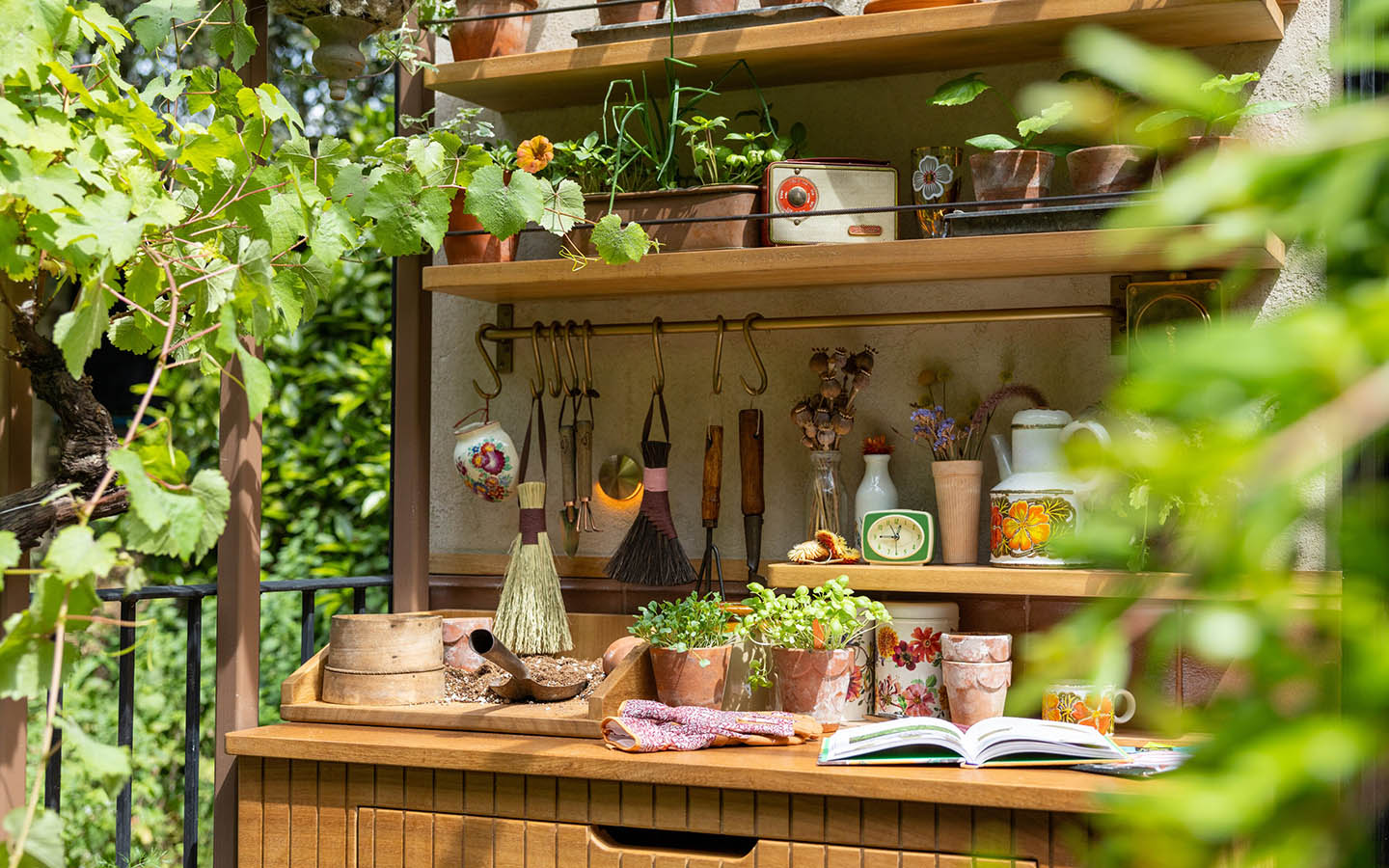 Kitchen space in a balcony garden 