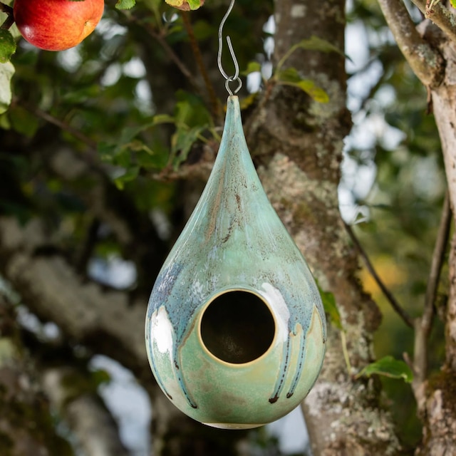 Water moss tear drop bird feeder