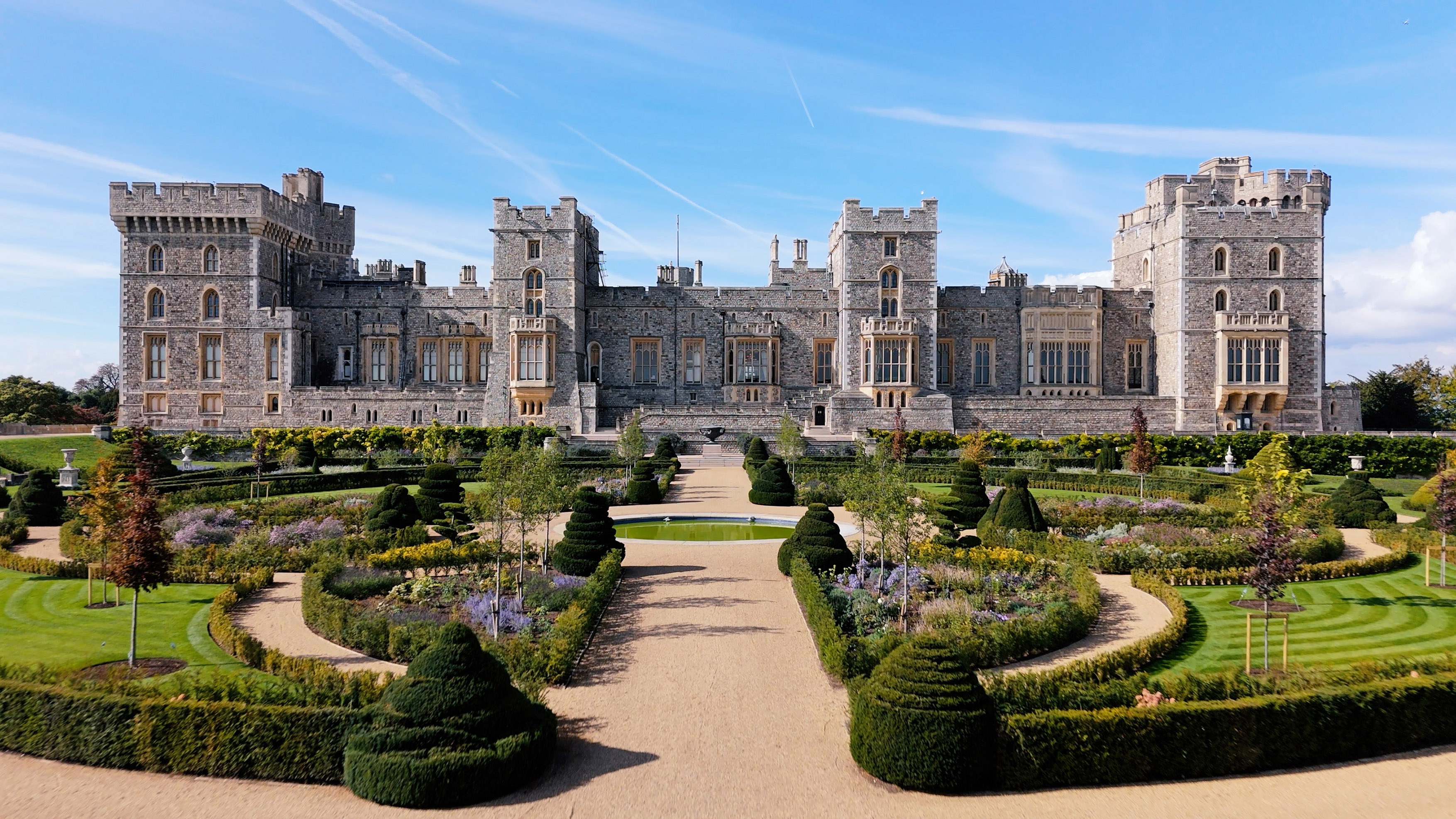 The Venus Garden in front of Windsor Castle's east façade